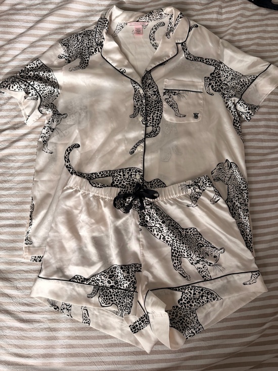 Victoria's Secret Other - Victoria’s Secret Silky Pajama Set